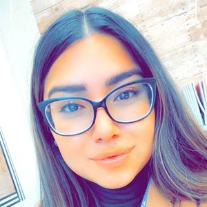 Meet your Posher, Maira